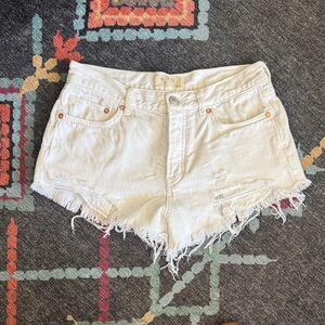 Free People We The Free White Distressed Jean Shorts Size 26